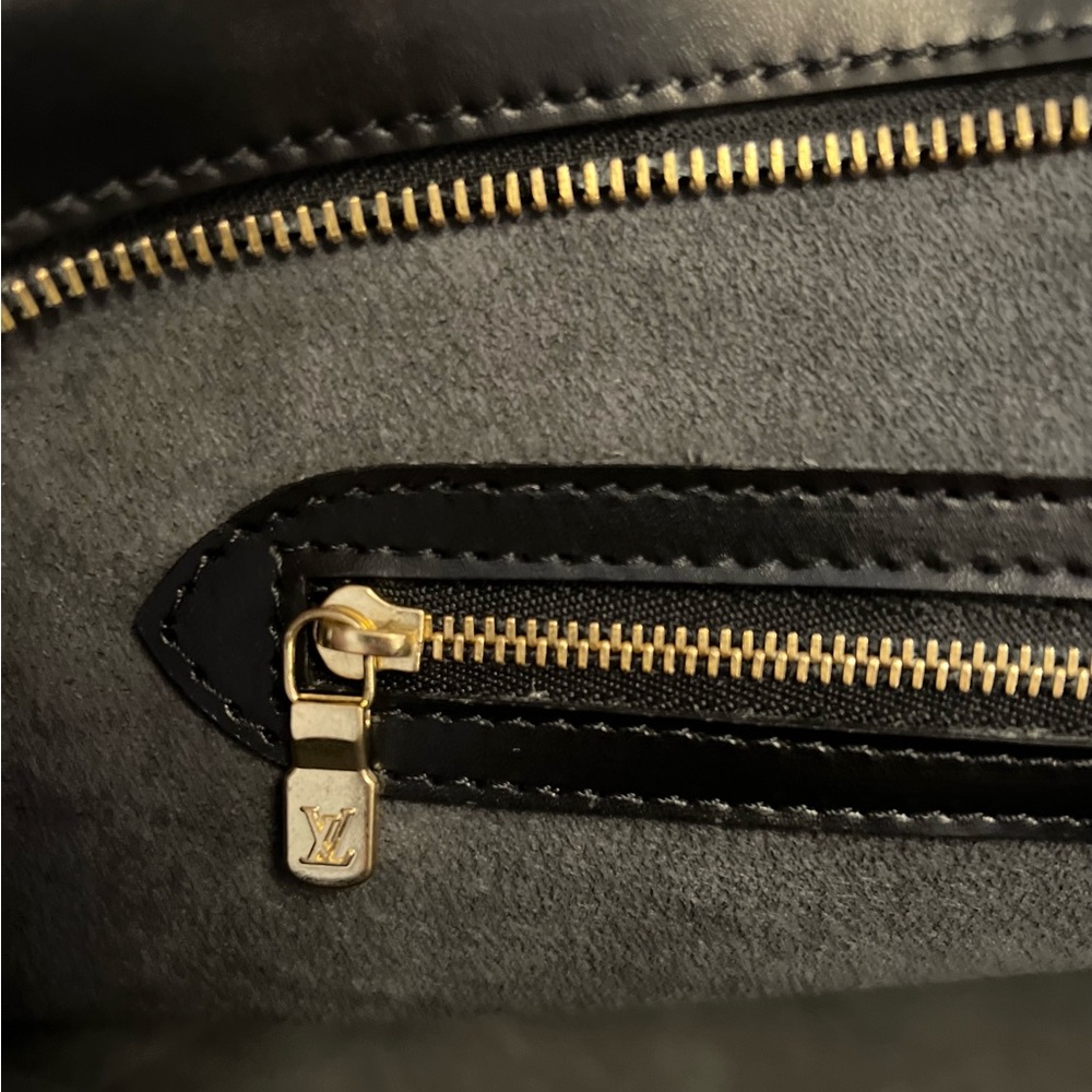 LOUIS VUITTON Epi Leather Saint Jacques GM Tote bag Zip Top - Picture 12 of 13